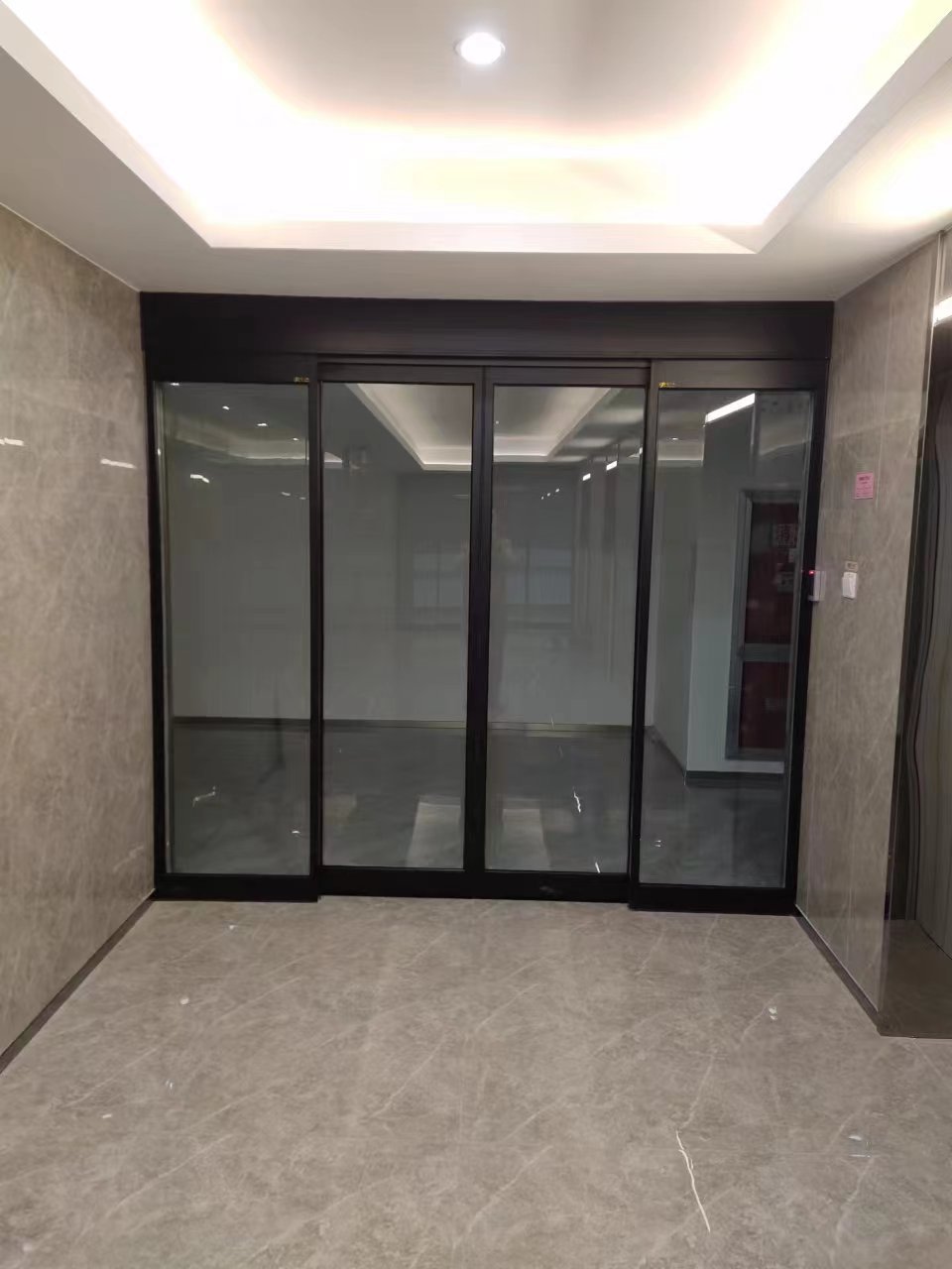 无锡市玻璃伸缩门